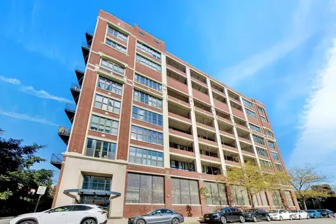 320 E 21st St #406, Chicago, IL 60616