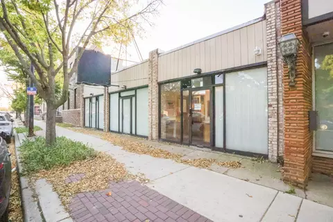 2833 W Howard St, Chicago, IL 60645