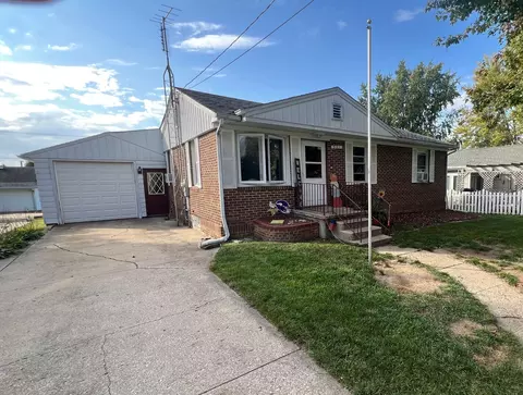 Other - 907 Paddock Ave, Ashton, IL 61006 photo 1 of 3