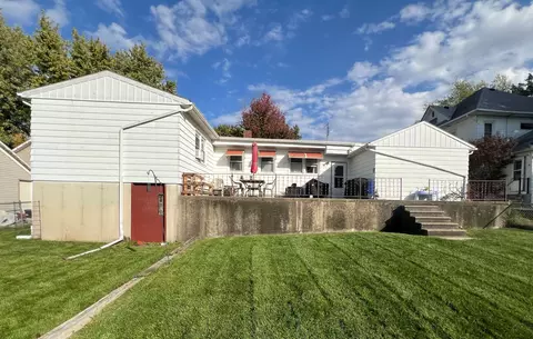 Exterior - 907 Paddock Ave, Ashton, IL 61006 photo 2 of 3