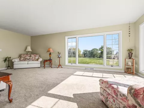 Living - 3900 Pine Hill Rd, Sterling, IL 61081 photo 2 of 12