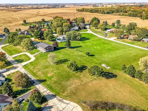 View/Area - 3900 Pine Hill Rd, Sterling, IL 61081 photo 8 of 14
