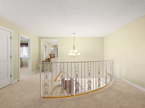 Entry Way - 3900 Pine Hill Rd, Sterling, IL 61081 photo 8 of 11