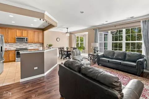 Living - 12382 Scarlet Dr, Huntley, IL 60142 photo 1 of 3