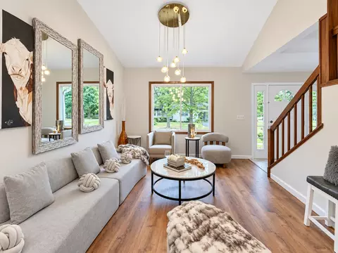 Living - 1401 Knoll Dr, Naperville, IL 60565 photo 2 of 7