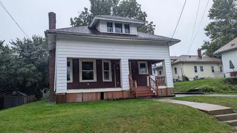 619 W 13th St, Davenport, IA 52803