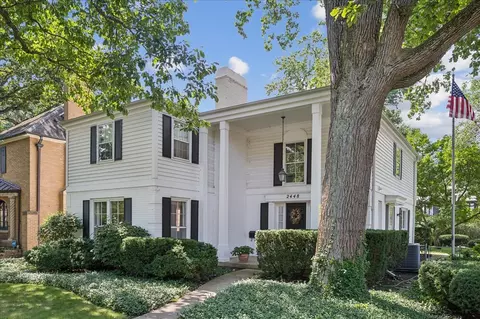 2448 Central Park Ave, Evanston, IL 60201