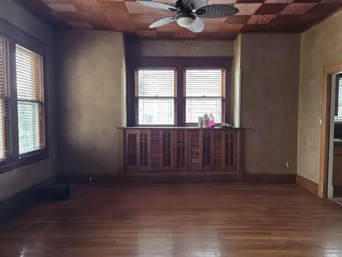 Living - 818 Charles St, Cairo, IL 62914 photo 4 of 7