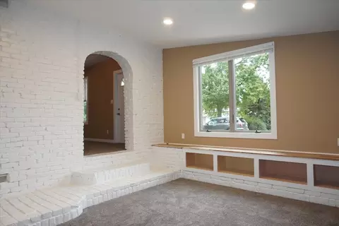 Living - 117 Clark St, Chenoa, IL 61726 photo 3 of 5