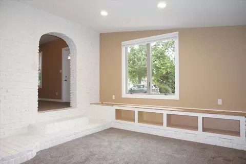 Living - 117 Clark St, Chenoa, IL 61726 photo 1 of 5