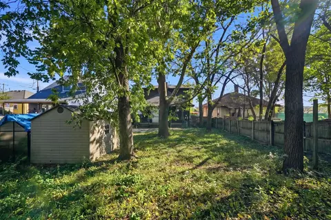 Exterior - 407 Hunter Ave, Joliet, IL 60436 photo 4 of 7