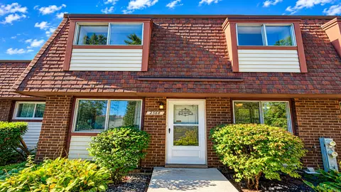 2568 Berkshire Ct #2568, Waukegan, IL 60087