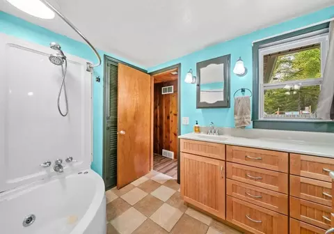 Bath - 409 S 9th St, Oregon, IL 61061 photo 2 of 3
