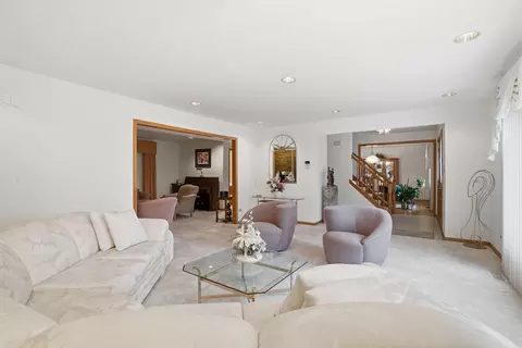 Living - 3631 Parthenon Way, Olympia Fields, IL 60461 photo 2 of 5