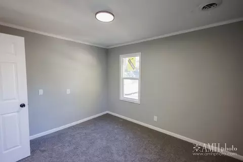 Bedroom - 657 S Poplar Ave, Kankakee, IL 60901 photo 4 of 13