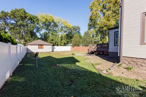 Exterior - 657 S Poplar Ave, Kankakee, IL 60901 photo 8 of 12