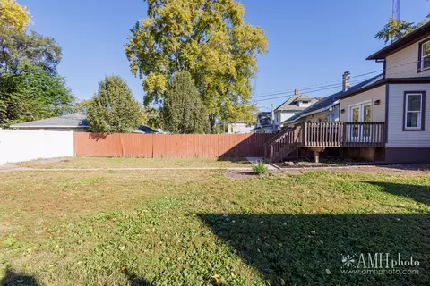 Exterior - 657 S Poplar Ave, Kankakee, IL 60901 photo 9 of 12