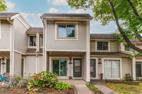 632 Dove Ct, Grayslake, IL 60030