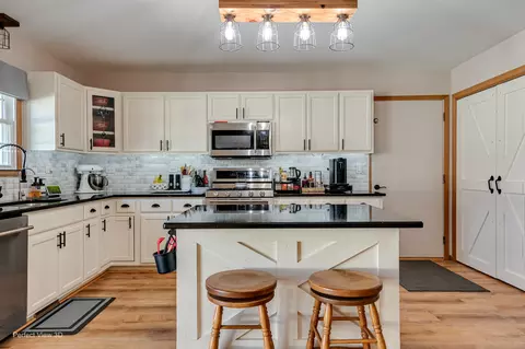 Kitchen - 1923 Cumberland Dr, Plainfield, IL 60586 photo 1 of 3