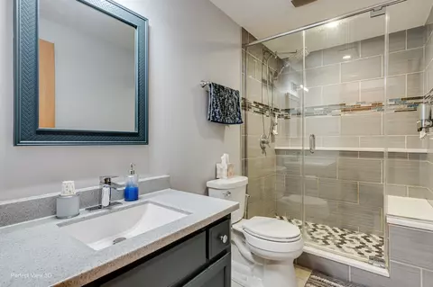 Bath - 1923 Cumberland Dr, Plainfield, IL 60586 photo 1 of 2