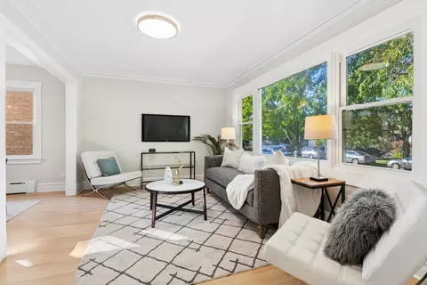 Living - 5747 N Melvina Ave, Chicago, IL 60646 photo 1 of 3