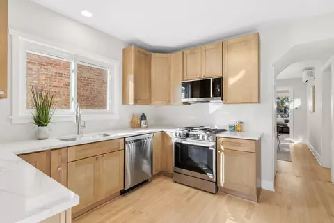 Kitchen - 5747 N Melvina Ave, Chicago, IL 60646 photo 1 of 2