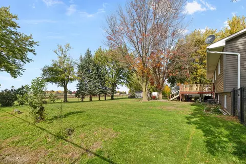Exterior - 506 N 2nd St, Malta, IL 60150 photo 7 of 8