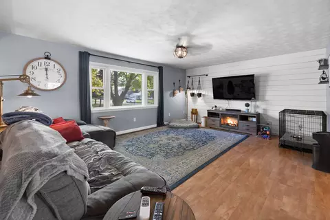 Living - 506 N 2nd St, Malta, IL 60150 photo 1 of 1