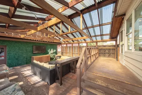 Exterior - Undisclosed, Des Plaines, IL 60016 photo 5 of 10