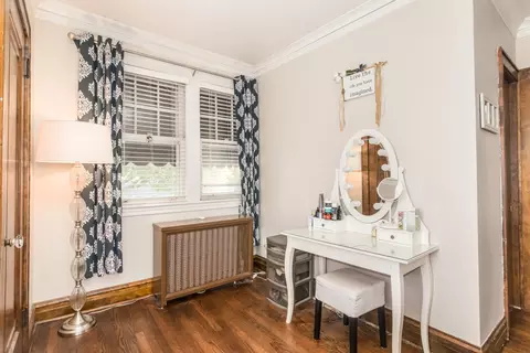 Entry Way - Undisclosed, Des Plaines, IL 60016 photo 1 of 1