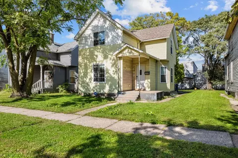1826 W 1st St, Davenport, IA 52802