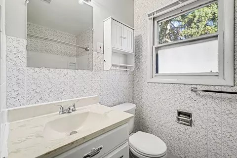 Bath - 36 W155 Weld Rd, Elgin, IL 60123 photo 1 of 2