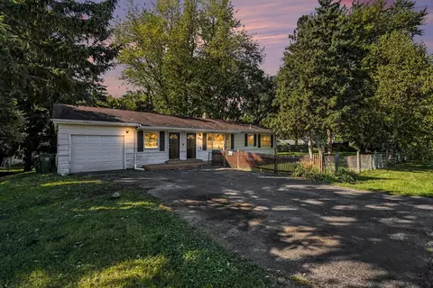 Exterior - 36 W155 Weld Rd, Elgin, IL 60123 photo 2 of 3