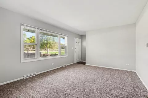 Living - 36 W155 Weld Rd, Elgin, IL 60123 photo 3 of 4