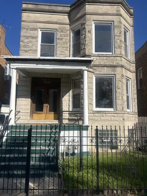5246 W Congress Pkwy, Chicago, IL 60644
