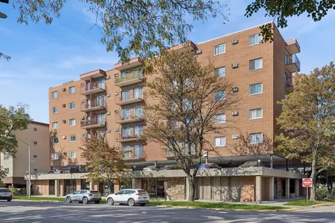 7830 W North Ave #513, Elmwood Park, IL 60707