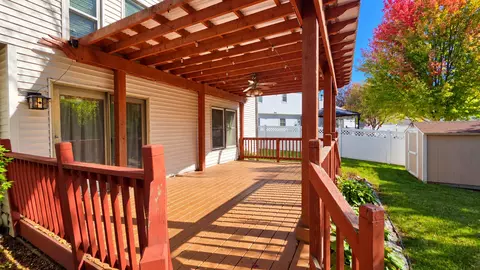 Exterior - 2205 Jordan Ln, Elgin, IL 60123 photo 5 of 6