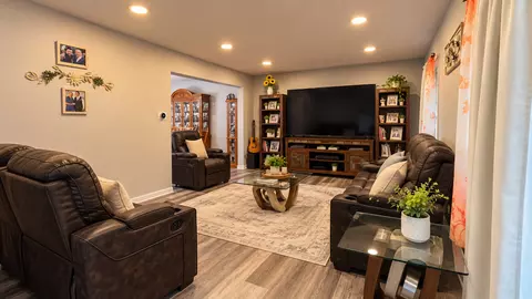 Living - 2205 Jordan Ln, Elgin, IL 60123 photo 1 of 3