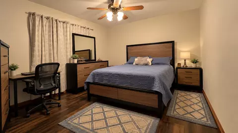 Bedroom - 2205 Jordan Ln, Elgin, IL 60123 photo 3 of 4