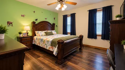 Bedroom - 2205 Jordan Ln, Elgin, IL 60123 photo 1 of 4