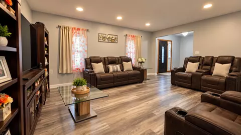 Living - 2205 Jordan Ln, Elgin, IL 60123 photo 2 of 3