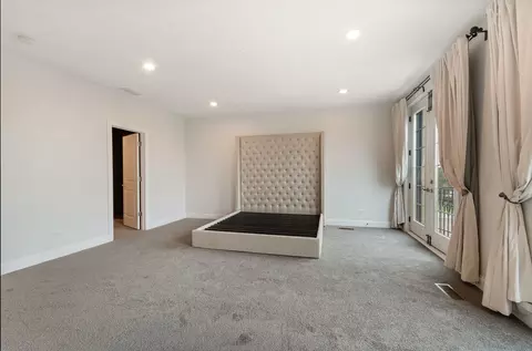 Bedroom - 16 W530 Bluff Rd, Willowbrook, IL 60527 photo 2 of 4