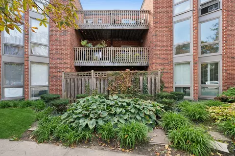 2036 N Larrabee St #8202, Chicago, IL 60614