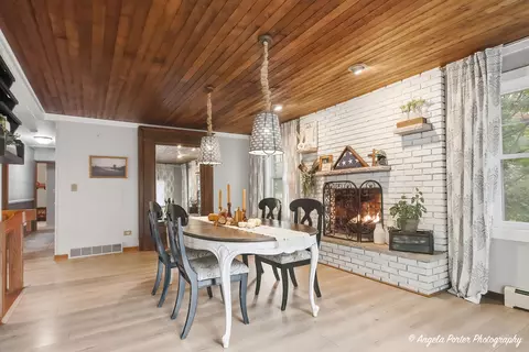 Dining - 7103 Johnsburg Rd, Spring Grove, IL 60081 photo 1 of 2