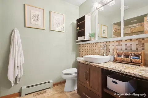Bath - 7103 Johnsburg Rd, Spring Grove, IL 60081 photo 2 of 3
