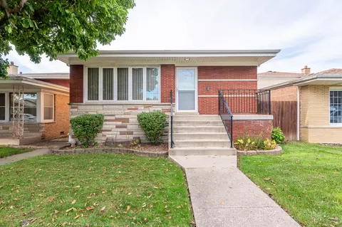 8414 S Kostner Ave, Chicago, IL 60652