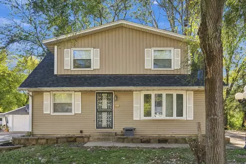 1010 83rd Ave W, Rock Island, IL 61201