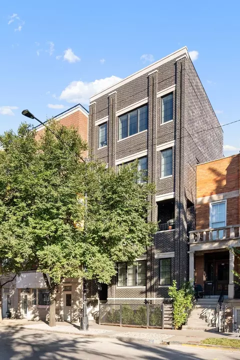 1142 W Diversey Pkwy #3, Chicago, IL 60614