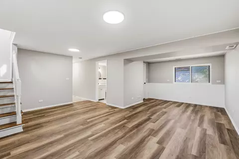 Living - 1703 N Taft Ave, Berkeley, IL 60163 photo 4 of 5