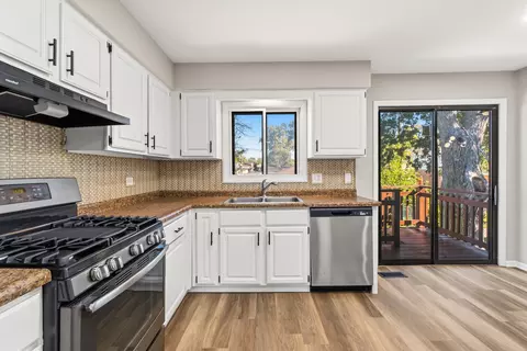 Kitchen - 1703 N Taft Ave, Berkeley, IL 60163 photo 2 of 2